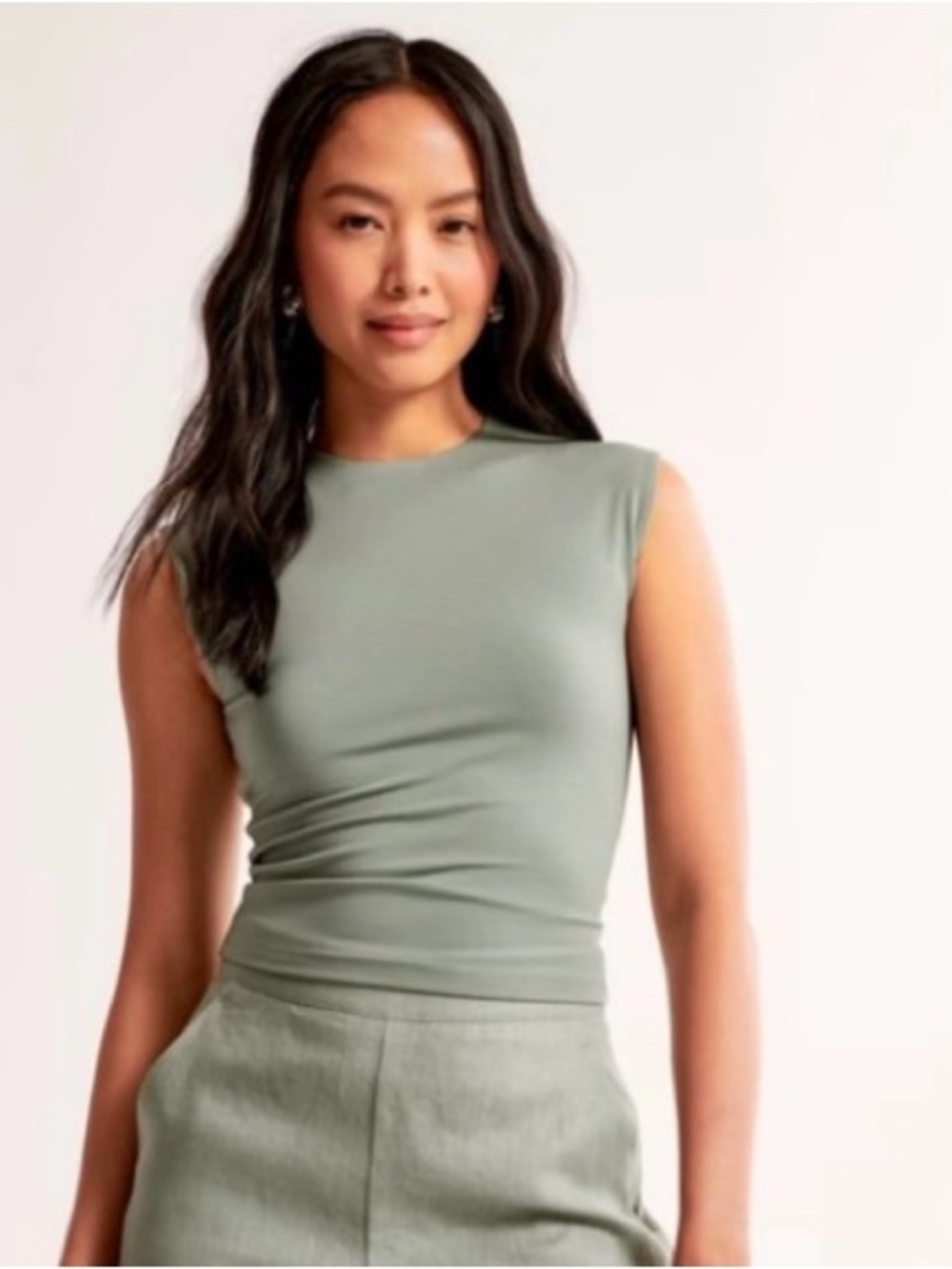 Abercrombie & Fitch Sleeveless Crewneck Tank Top in Sage Green